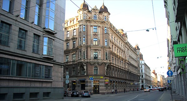 255-Улица Марияс